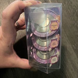 New becca highlighter set